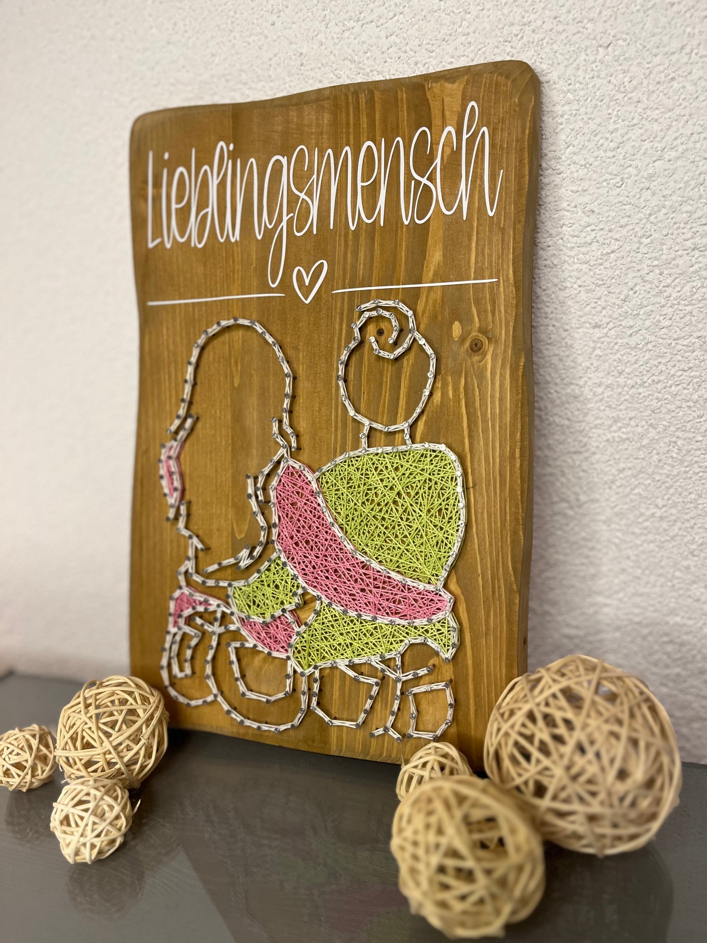 String Art "Freunde" auf Holz - Fadenbild