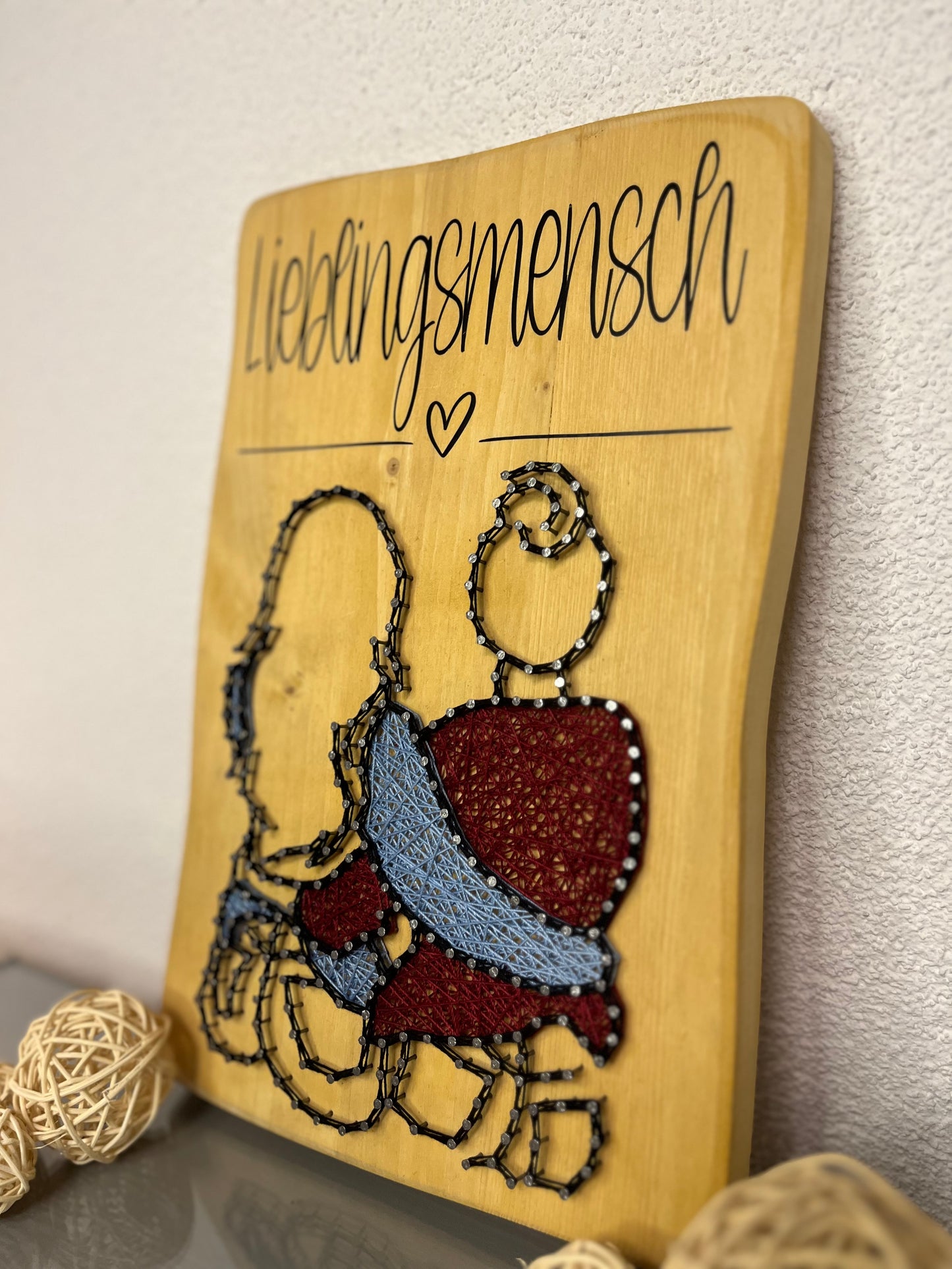 String Art "Freunde" auf Holz - Fadenbild