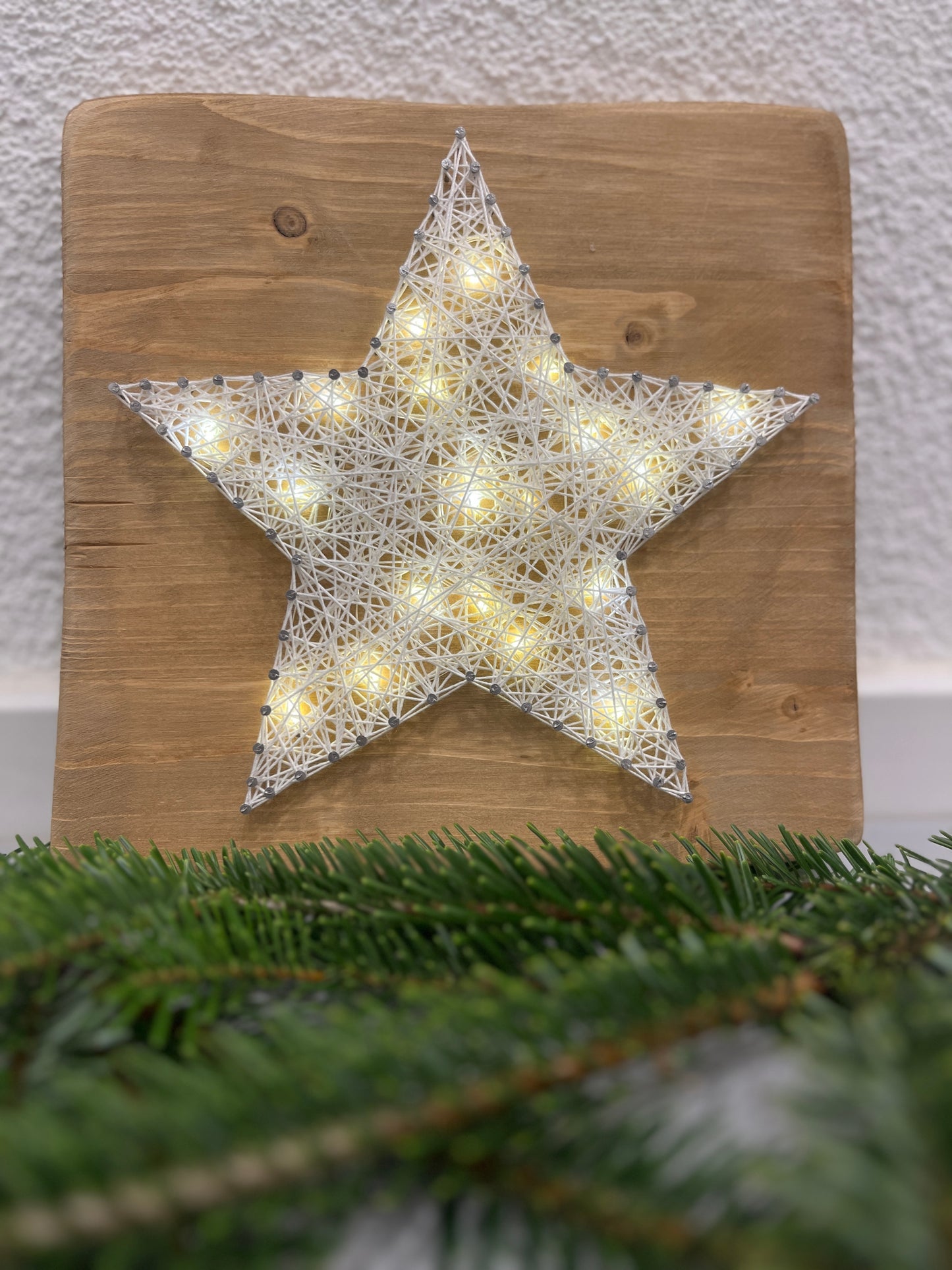 String Art "Stern" auf Holz - Fadenbild