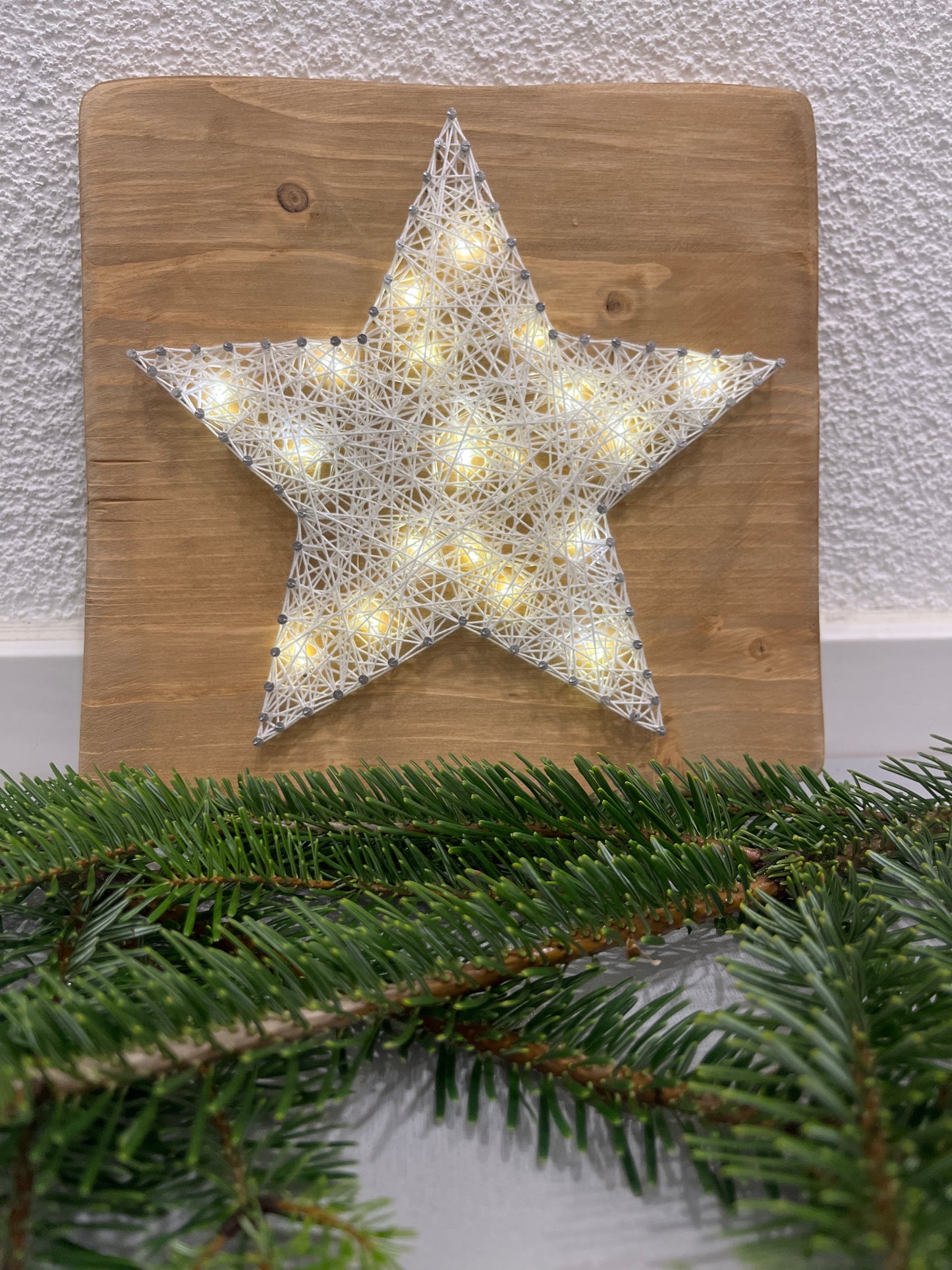 String Art "Stern" auf Holz - Fadenbild