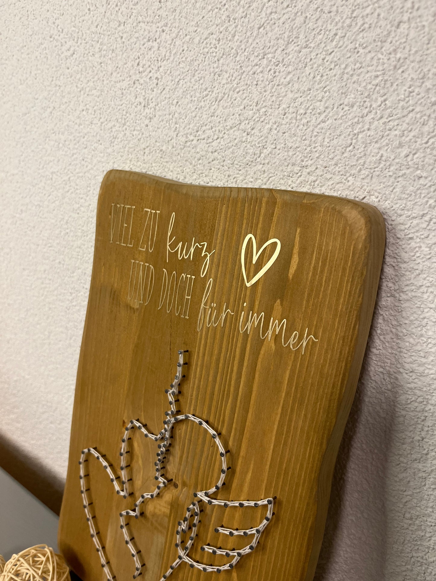 String Art „Sternenkind“ auf Holz - Fadenbild