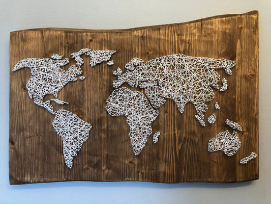 String Art "Weltkarte" auf Holz - Fadenbild