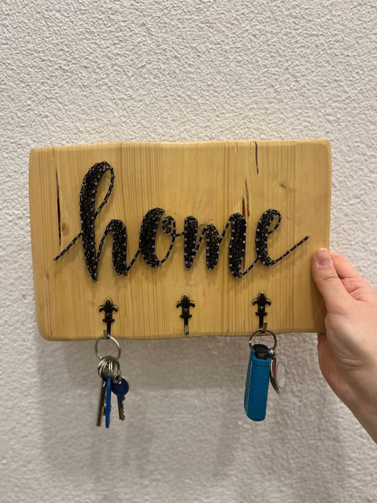 String Art "Schlüsselbrett" auf Holz - Fadenbild