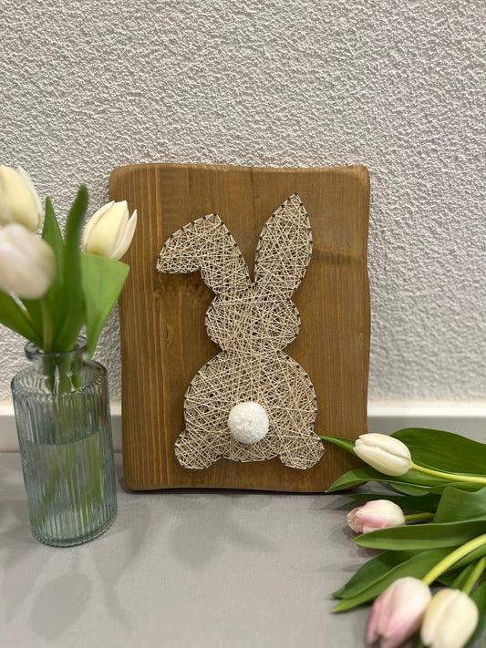 String Art "Hase" auf Holz - Fadenbild